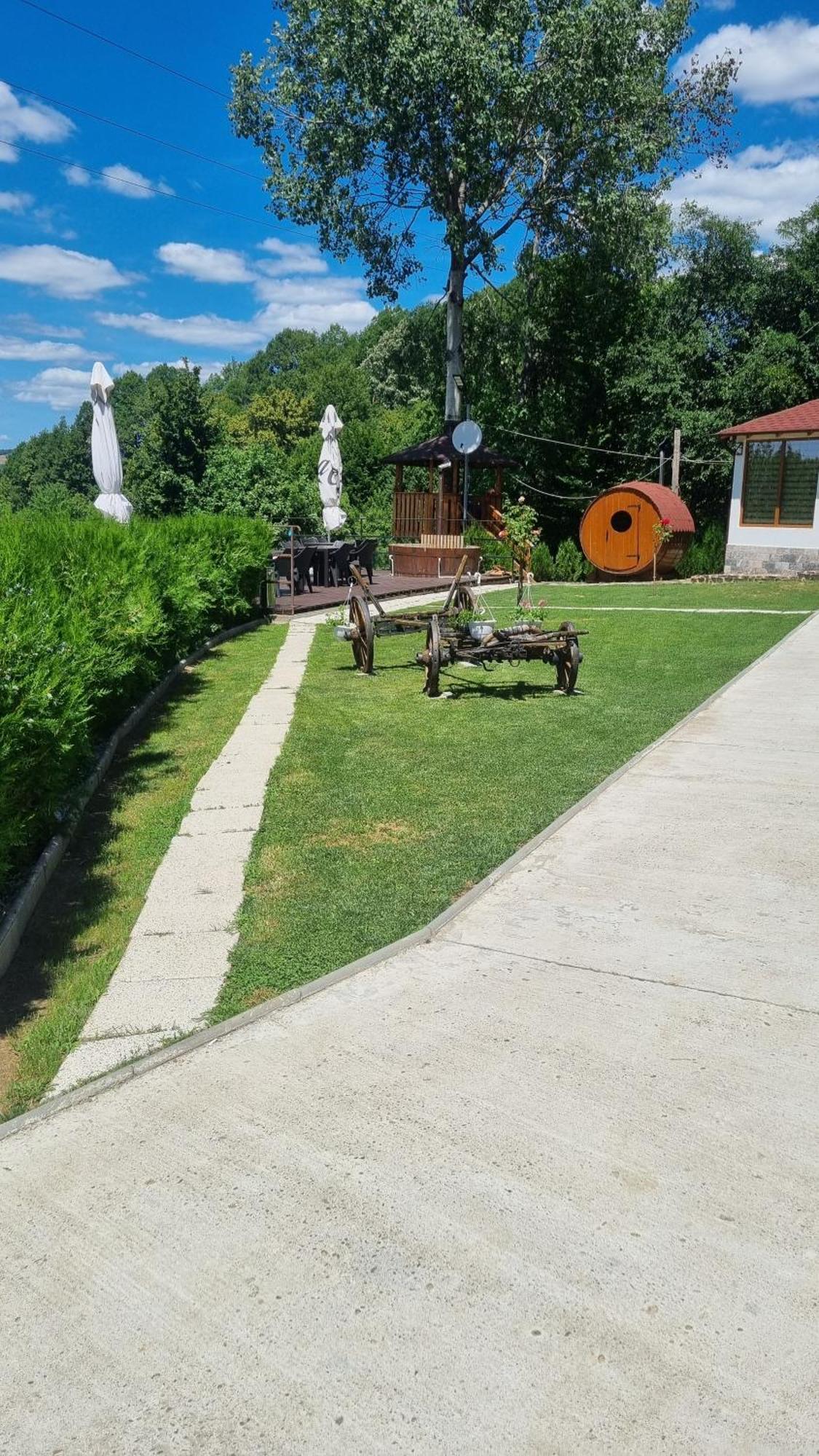 La Maria Si Ioana Lägenhet Curtea de Argeş Exteriör bild